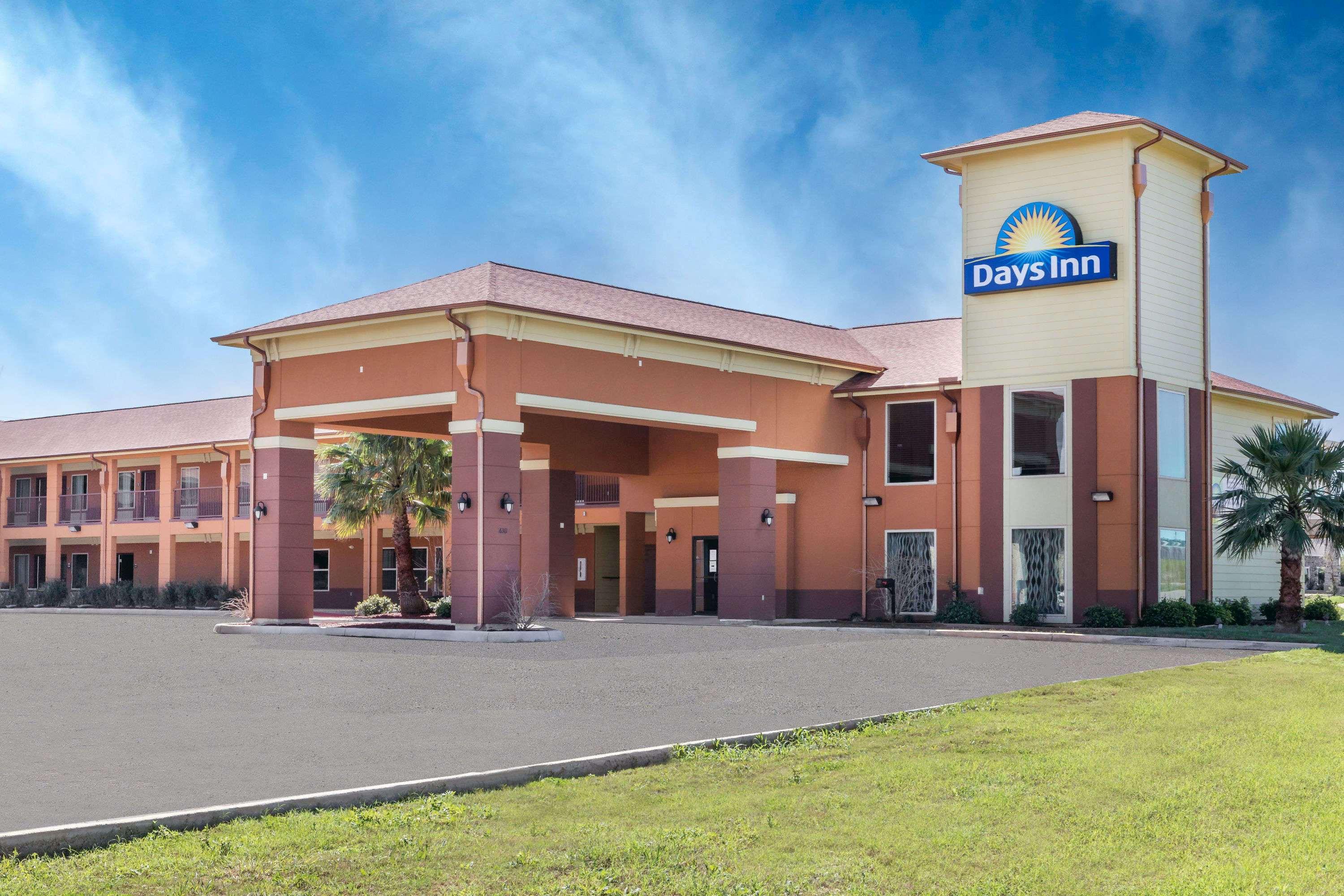 Days Inn By Wyndham Dilley Zewnętrze zdjęcie